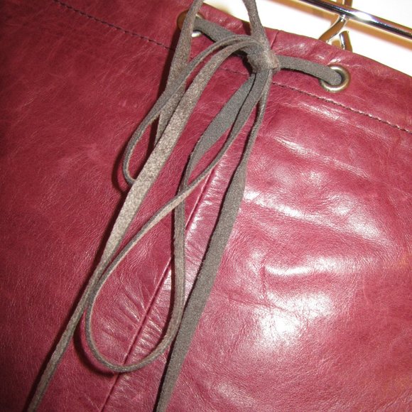 Banana Republic Red Wine Leather Skirt, US 8 - Picture 5 of 7